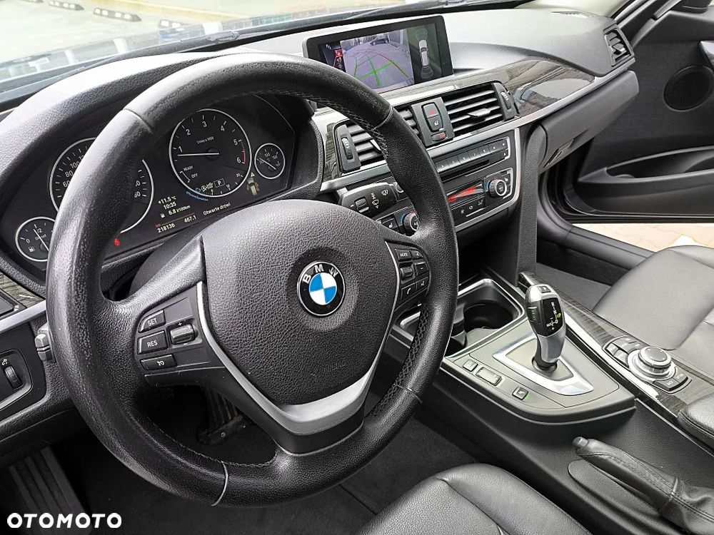 BMW Seria 3 330d Luxury Line - 26