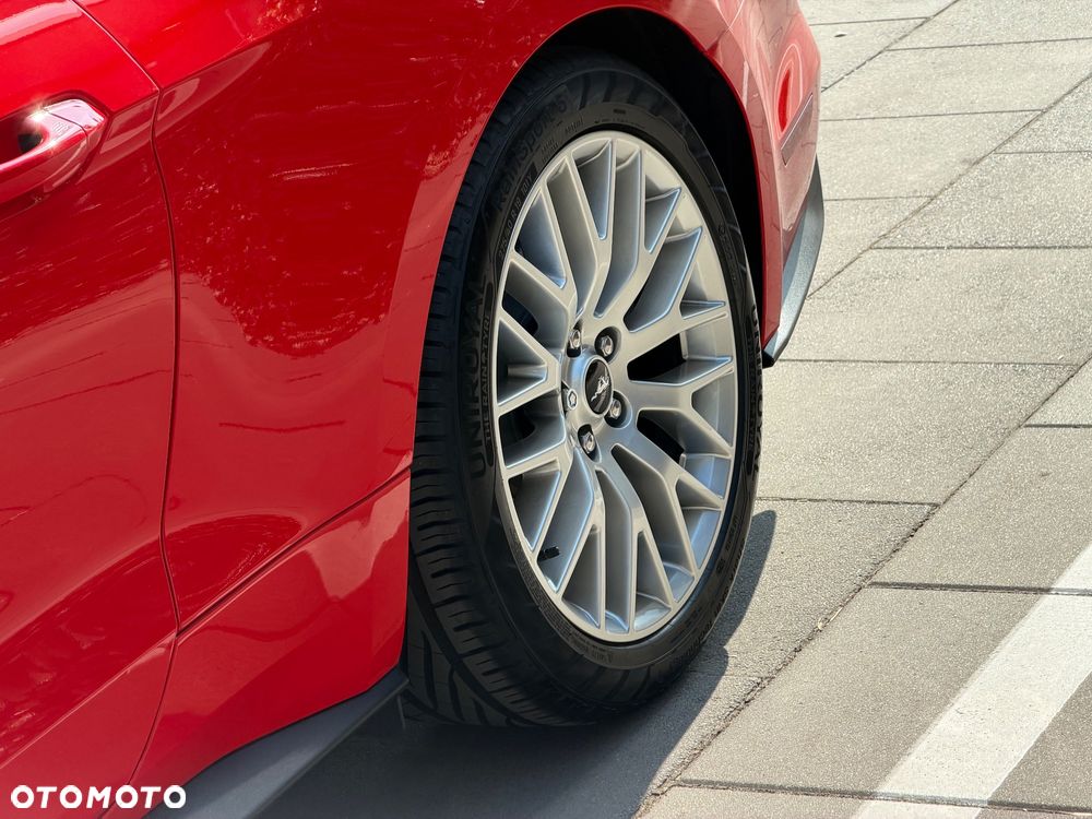 Ford Mustang - 32