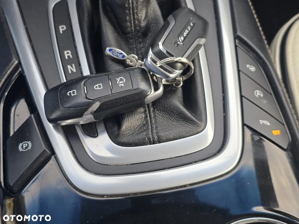 Ford Edge 2.0 EcoBlue Bi-Turbo 4x4 Vignale - 24