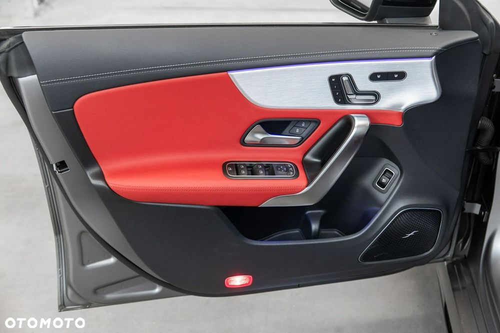 Mercedes-Benz CLA AMG 45 S 4-Matic+ 8G-DCT - 30