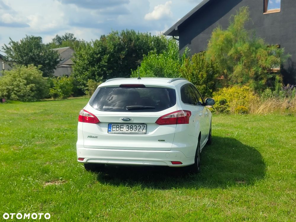 Ford Focus Turnier 1.6 TDCi ECOnetic 88g Start-Stopp-Sy Titanium - 6