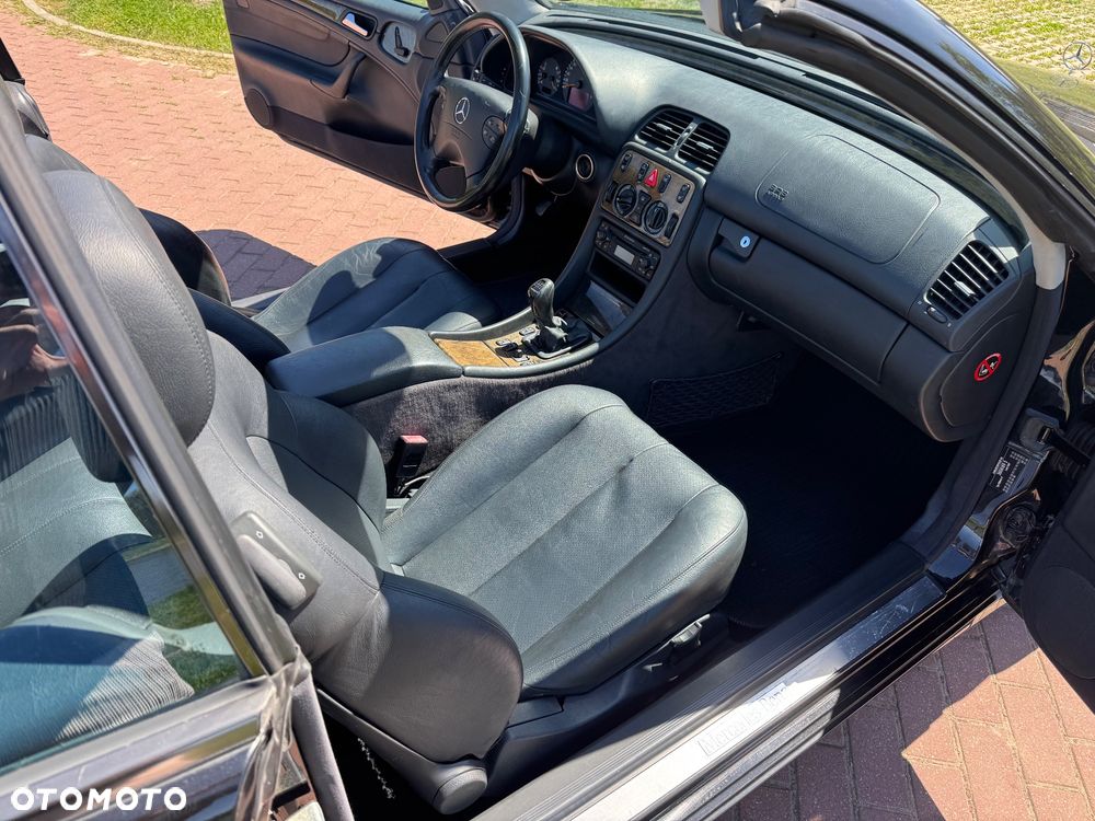 Mercedes-Benz CLK - 18