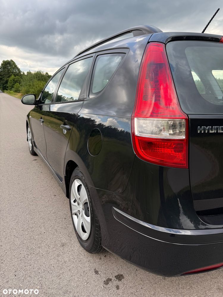 Hyundai i30 i30cw 1.6 CRDi FIFA WM Edition - 7