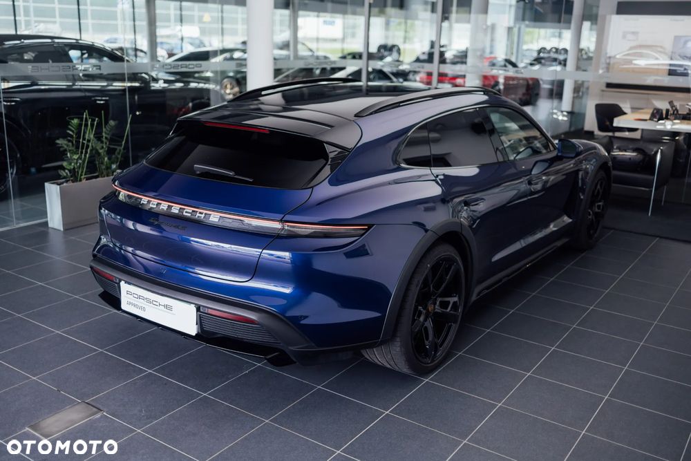 Porsche Taycan 4S Cross Turismo - 9