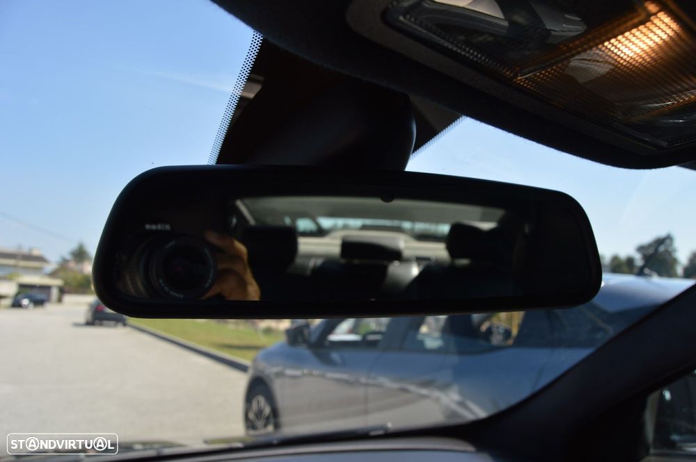 Jaguar XF 3.0 D V6 S Premium Luxury - 36
