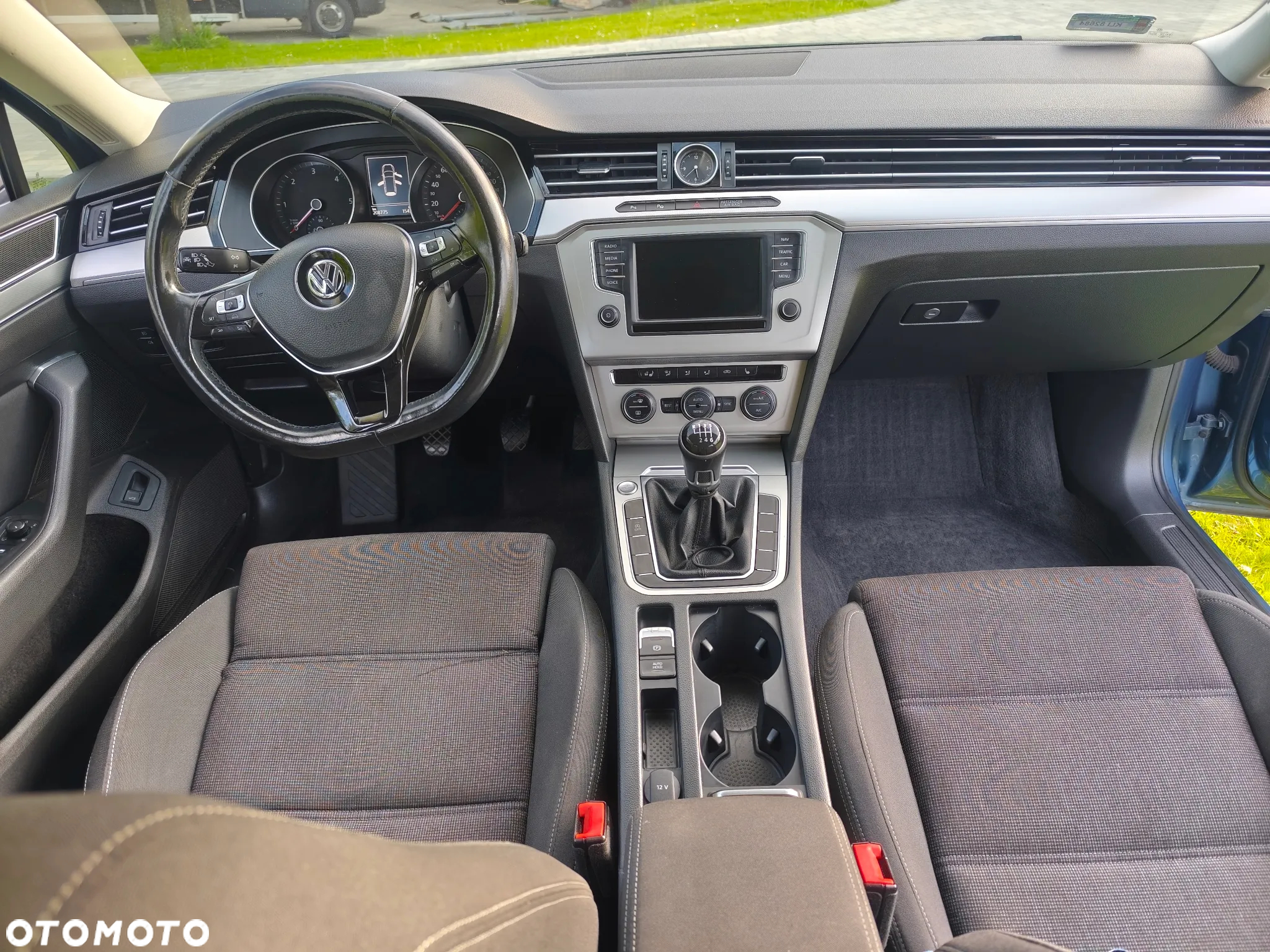 Volkswagen Passat 2.0 TDI BMT Comfortline - 6