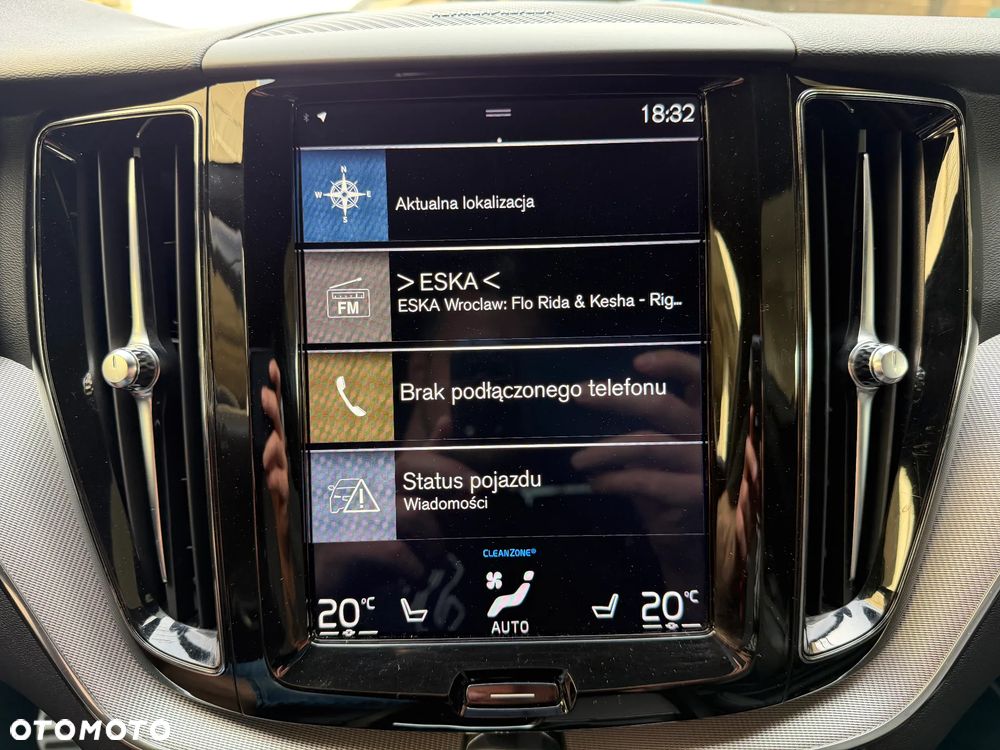 Volvo XC 60 B4 D AWD R-Design - 29