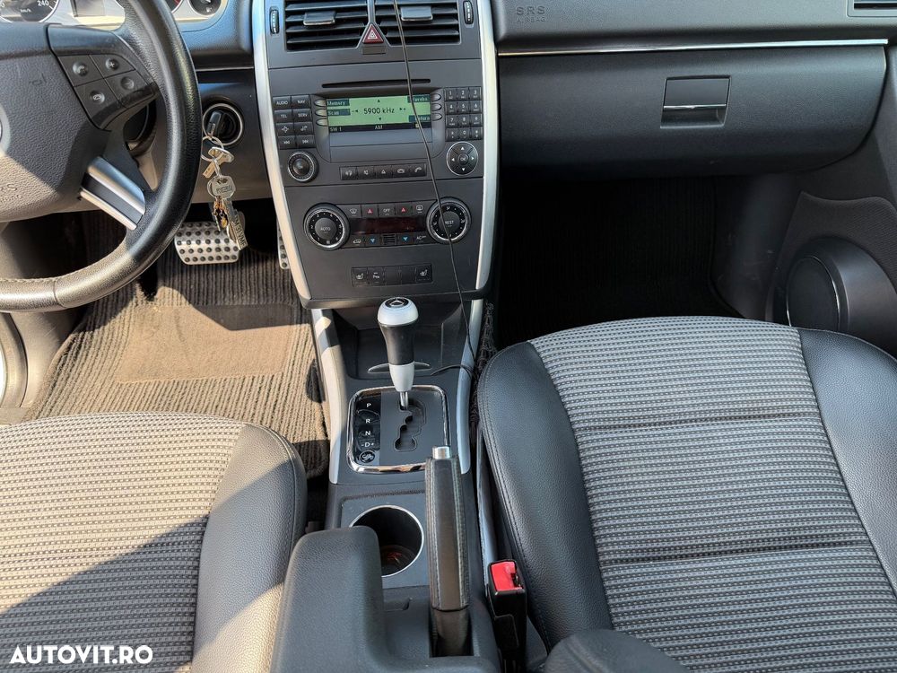 Mercedes-Benz B 200 - 21