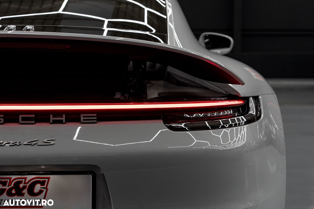 Porsche 911 Carrera 4S PDK - 7
