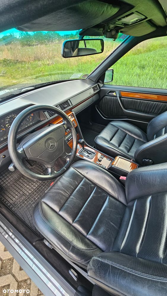 Mercedes-Benz Klasa E - 21