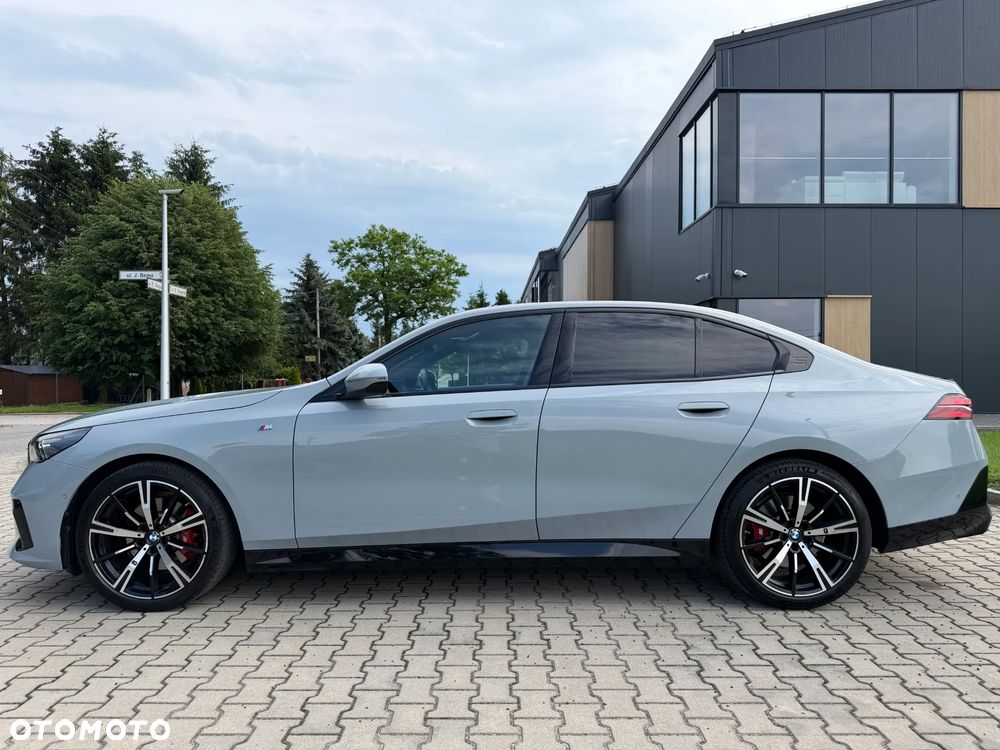 BMW Seria 5 ver-520d-xdrive-mhev-m-sport - 7