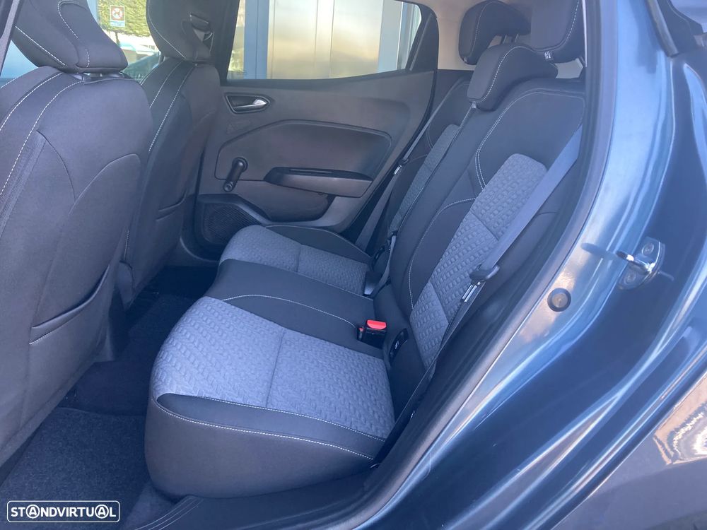 Renault Clio TCe 100 INTENS - 32