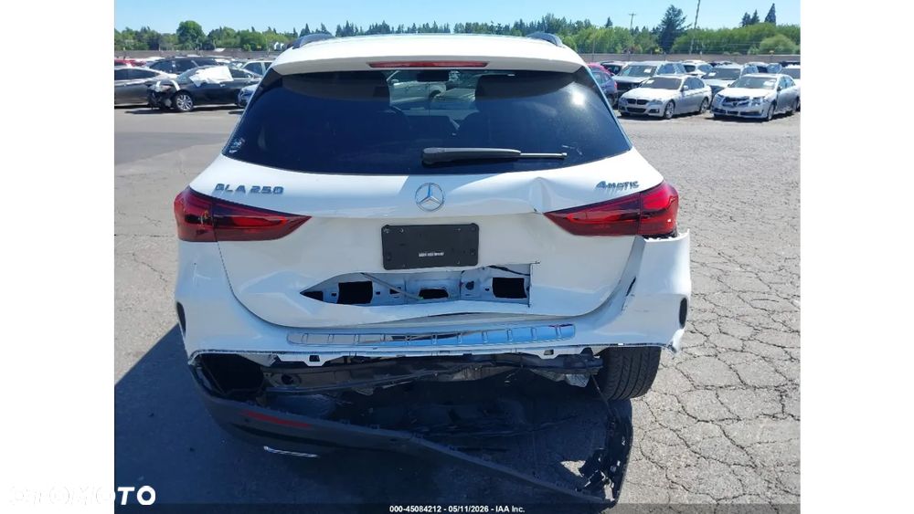 Mercedes-Benz GLA 250 4Matic 8G-DCT AMG Line - 8