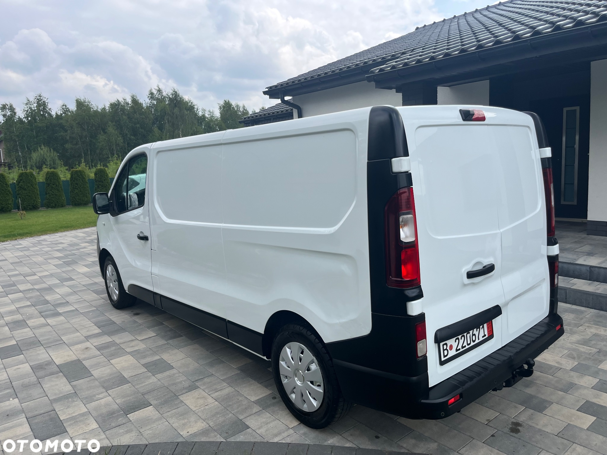 Opel Vivaro - 10