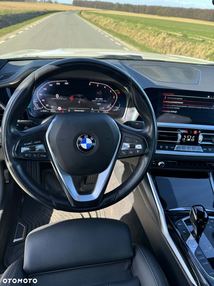 BMW Seria 3 318d Sport Line Shadow - 20