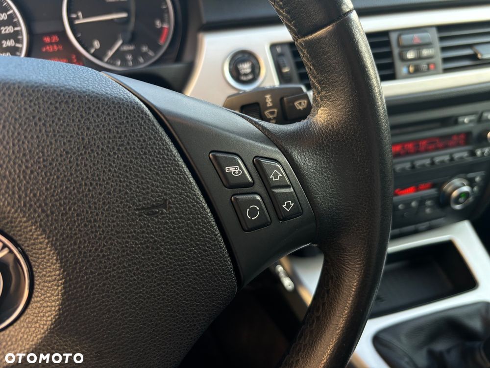 BMW Seria 3 318d DPF Edition Lifestyle - 18