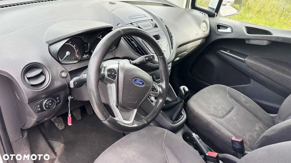 Ford transit courier - 5