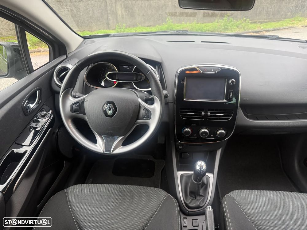 Renault Clio Sport Tourer 0.9 TCE Dynamique S - 17