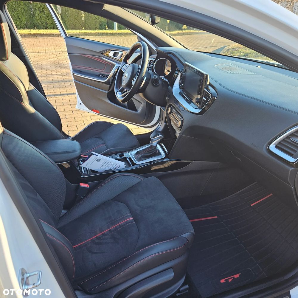 Kia ProCeed 1.6 T-GDI GT DCT - 9