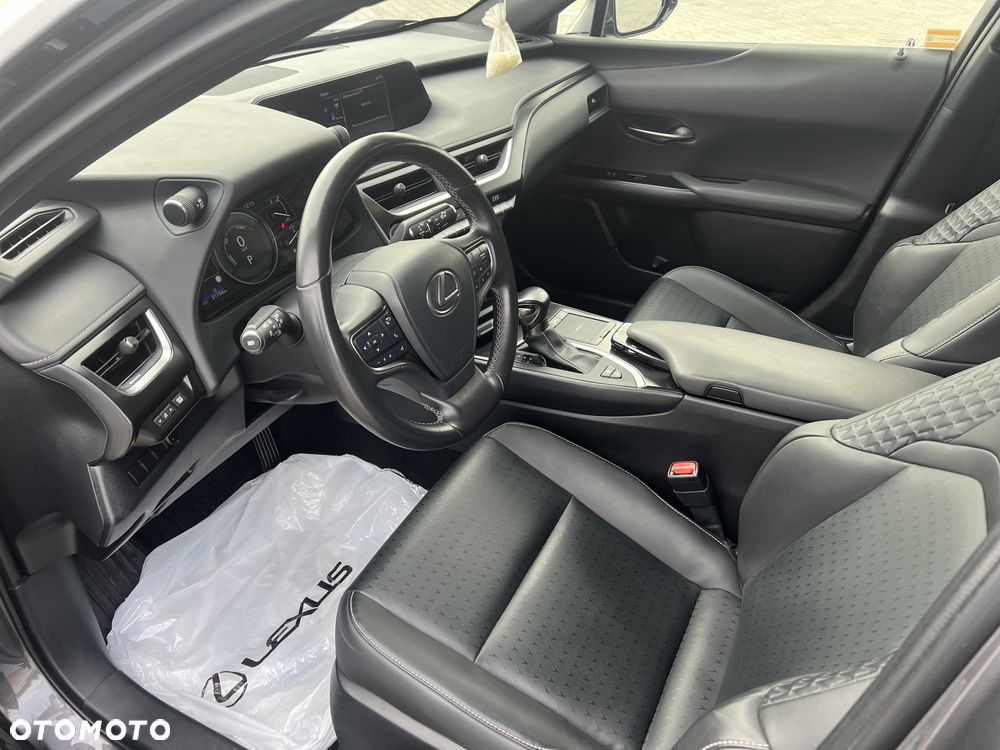 Lexus UX 250h GPF F Impression 2WD - 19