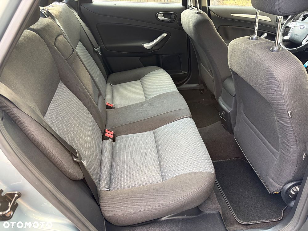 Ford Mondeo 2.0 Trend X100 / X - 24