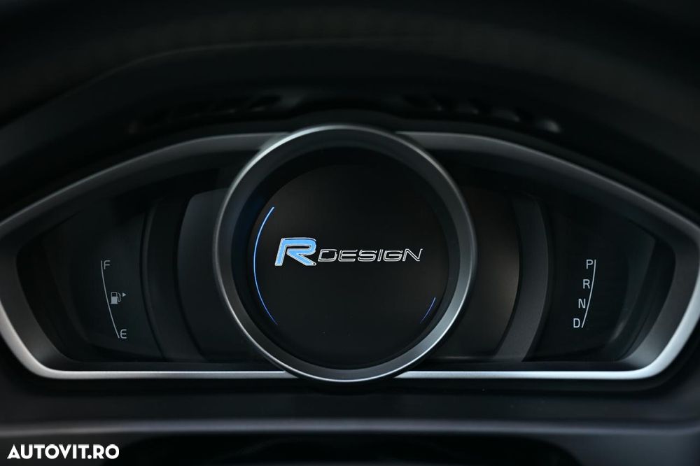 Volvo V40 D3 Geartronic RDesign - 22