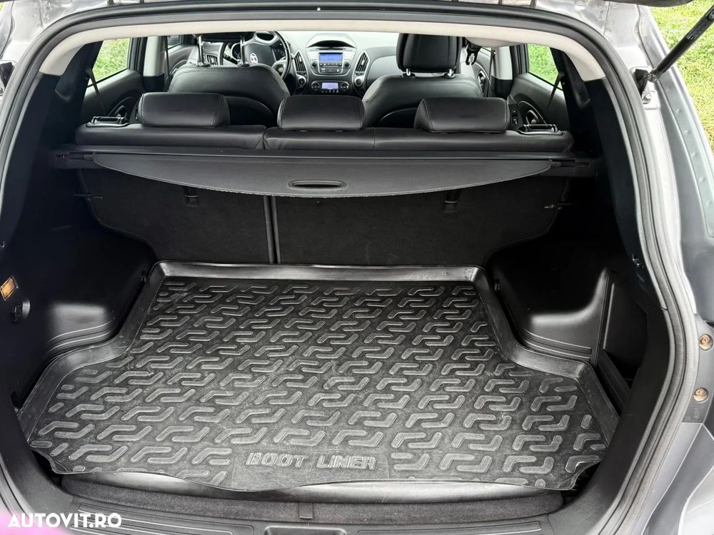 Hyundai ix35 2.0 CRDI 4WD Automatik Fifa World Cup Silver Edition - 17
