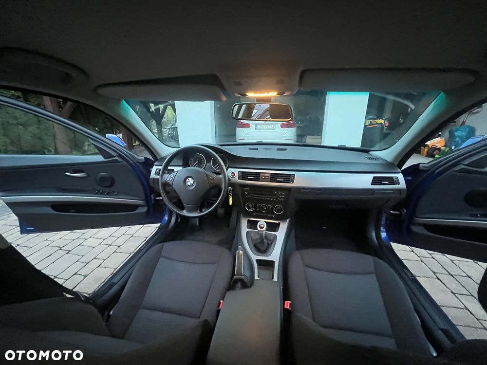 BMW Seria 3 - 39