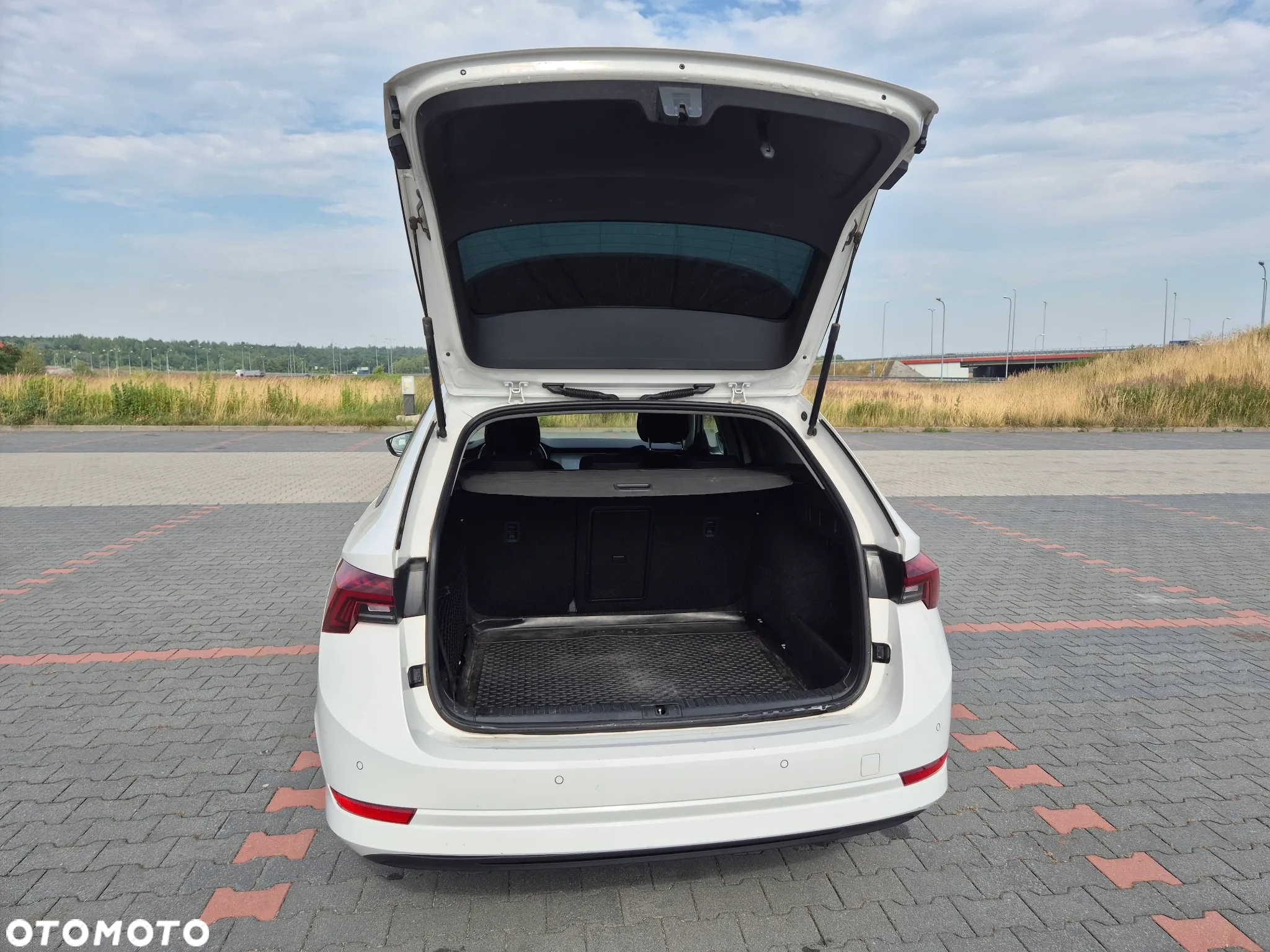 Skoda Octavia 2.0 TDI Ambition DSG - 13