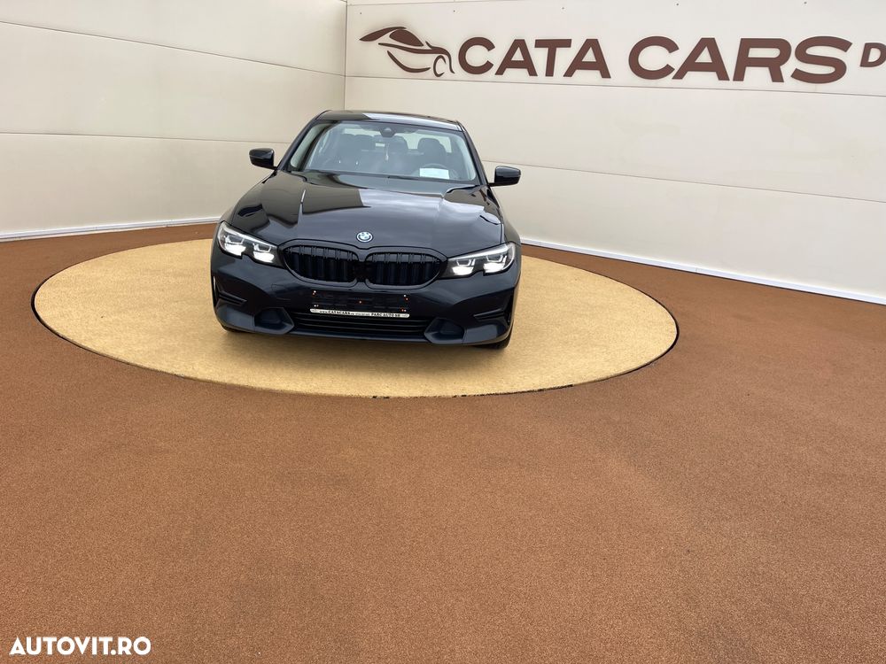 BMW Seria 3 330e Aut. Sport Line - 2