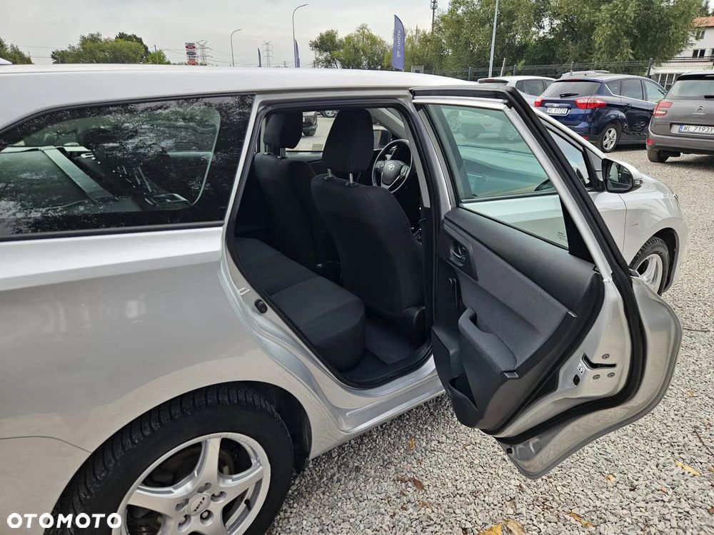 Toyota Auris 1.6 Premium - 27