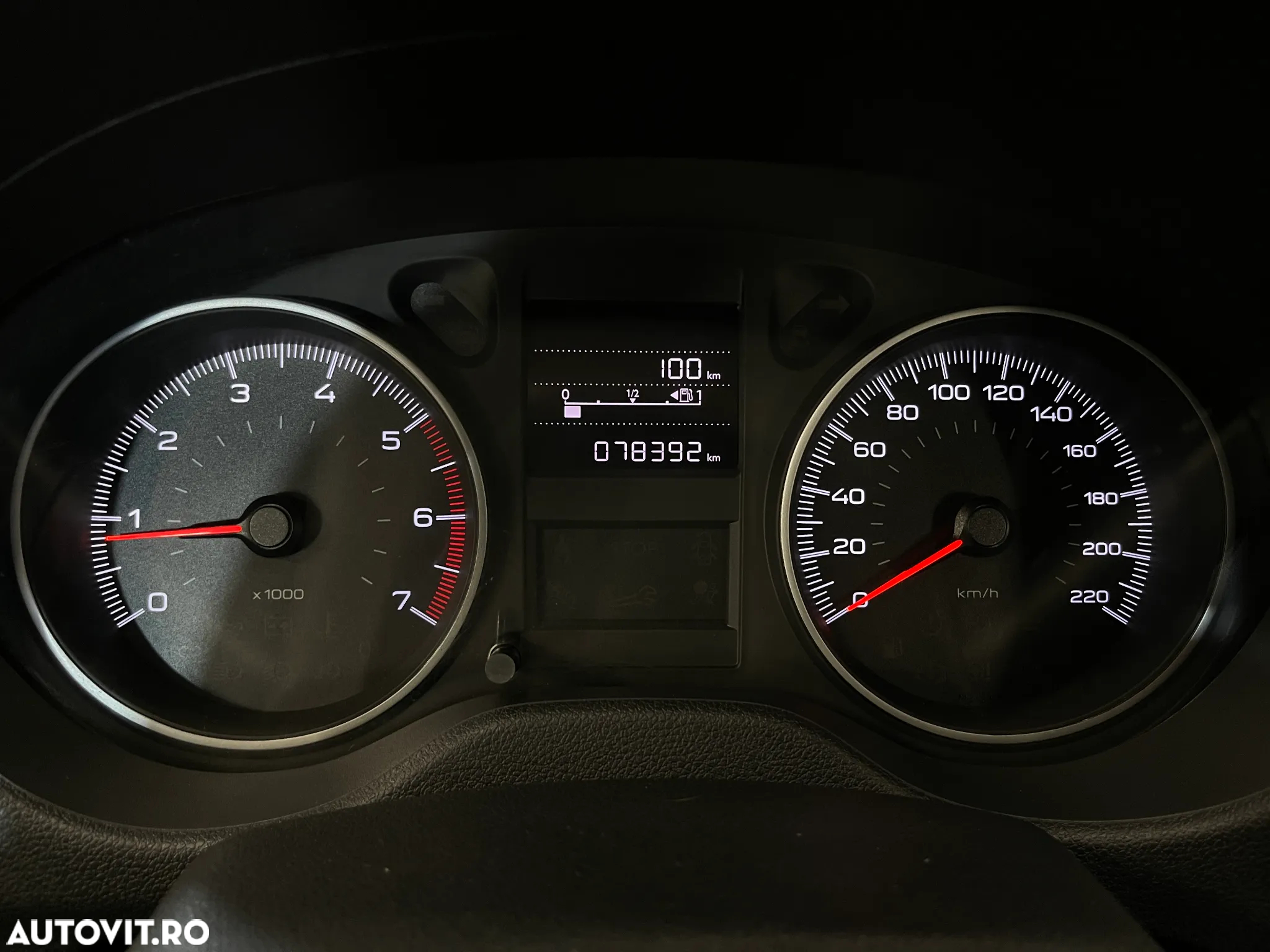 Peugeot 301 1.5 BlueHDI FAP Active - 25