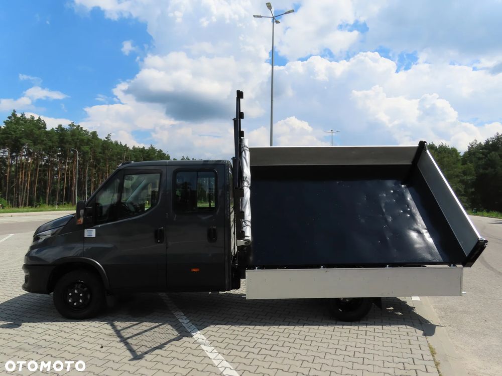 Iveco DAILY 35C16 Doka Dubel Brygadowy MIXTO 6-Cio Os.+755 Kg Ład. Wywrotka Kiper Wywrot x 3 str. 3100 mm Długość + Stelaż i Plandeka 2100 mm Wysokość Renomowanej Firmy RomCar Rozstaw Osi 3750 mm Blokada Tylnego Mostu WZMACNIANY HAK 3500 Kg 55 Tys Km Przeb. Stan Auta JAK NOWY POLECAM - 21