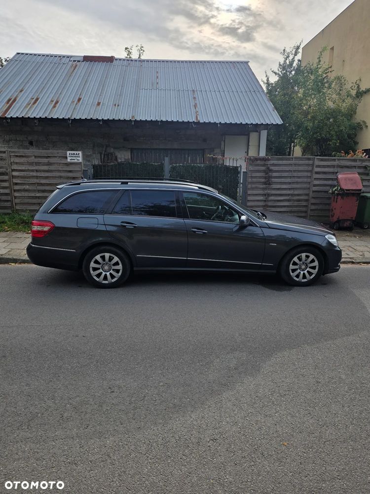 Mercedes-Benz E-Class 2010 photo 5