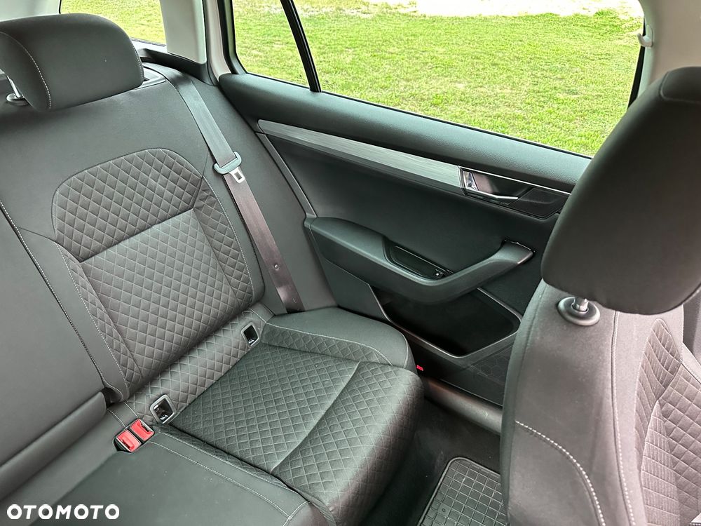 Skoda Superb 2.0 TDI SCR Ambition DSG - 14