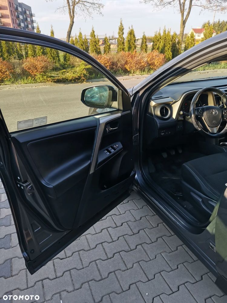 Toyota RAV4 2.2 D-4D Premium - 27