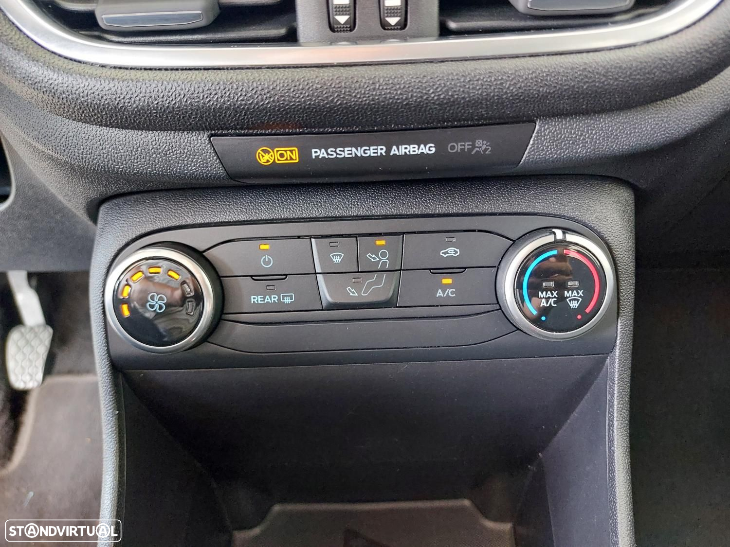 Ford Fiesta 1.0 EcoBoost Connected - 31