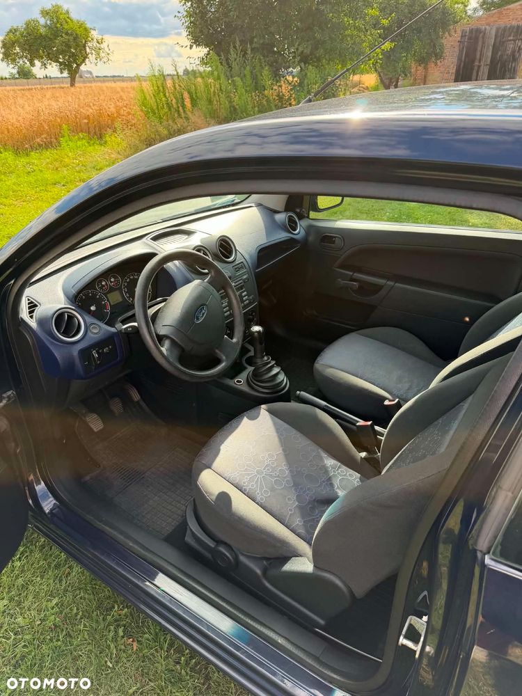 Ford Fiesta 1.3 Ambiente - 6