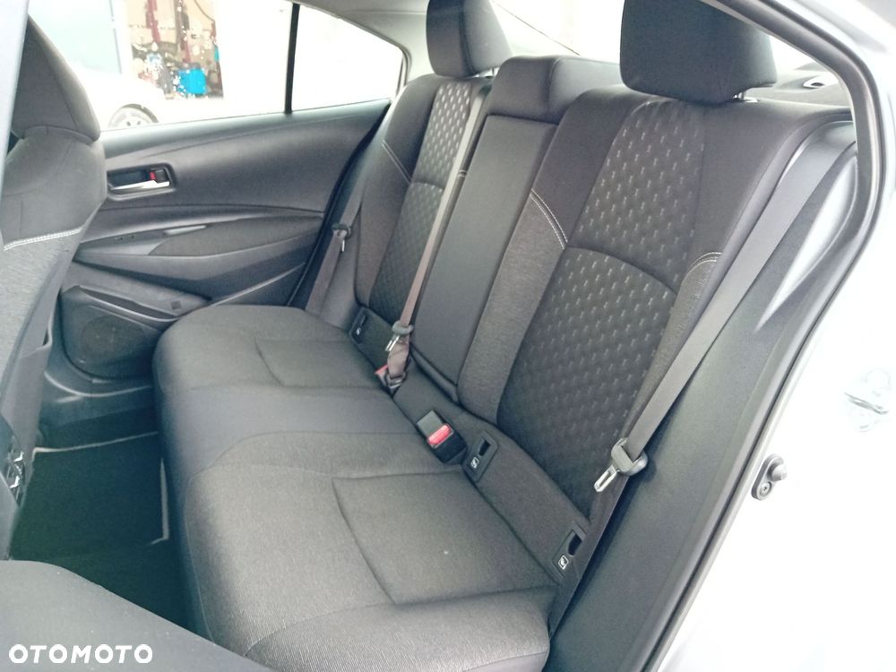 Toyota Corolla 1.8 Hybrid Comfort - 12