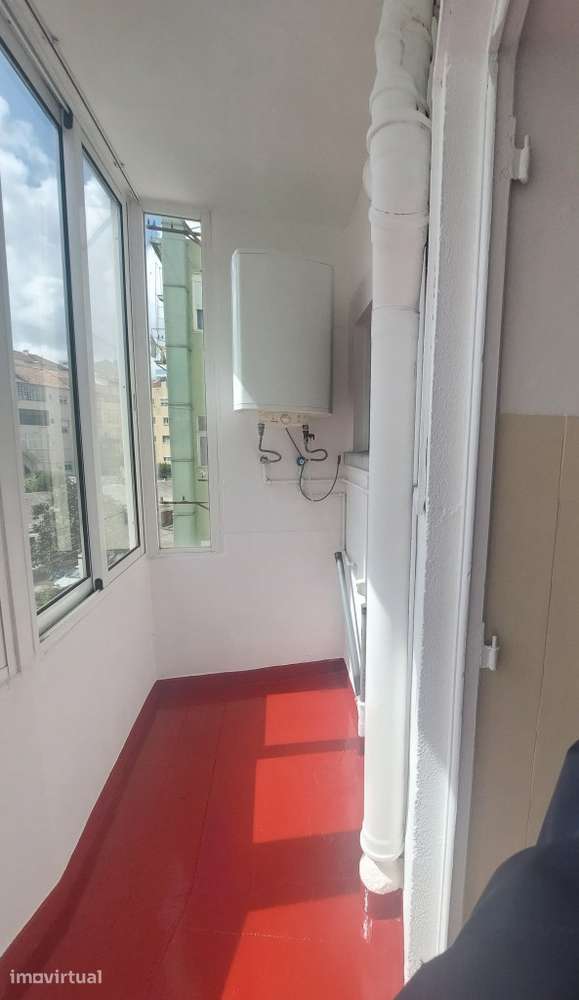 Apartamento T2 com varanda em Almada - Grande imagem: 5/11