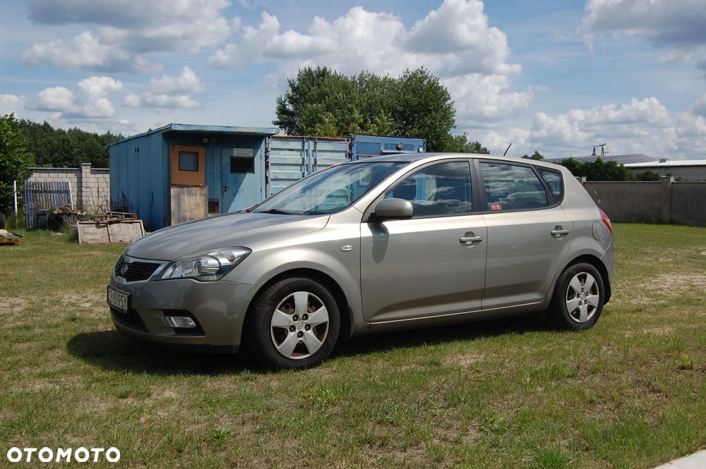 Kia Ceed 1.6 Crdi L Euro2012 - 1