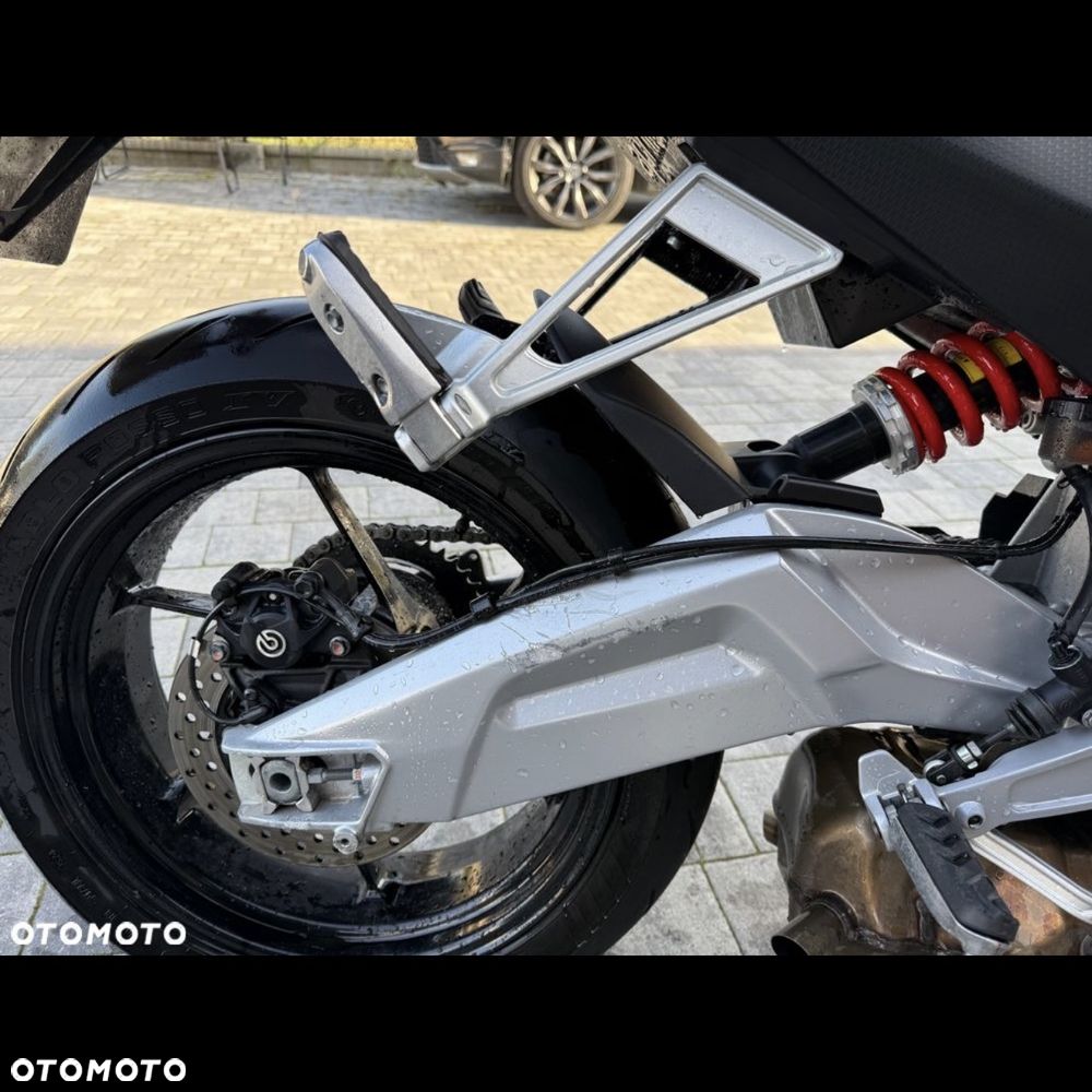 Aprilia Tuono - 8