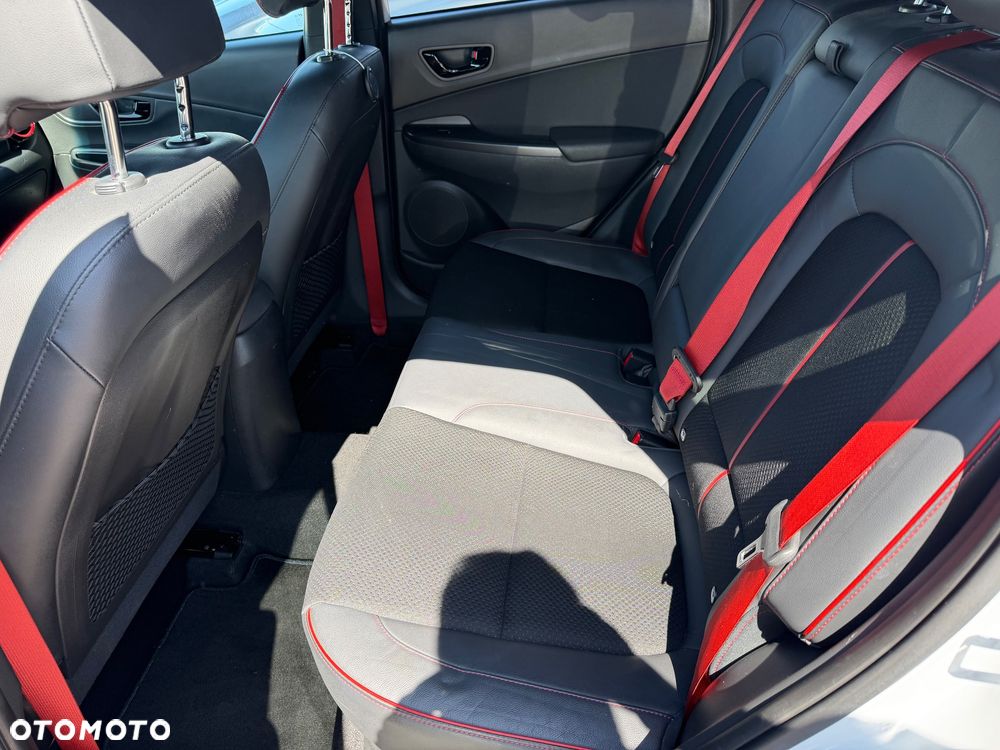 Hyundai Kona 1.6 T-GDI DCT Premium - 16