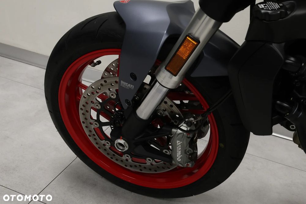 Ducati Monster - 36