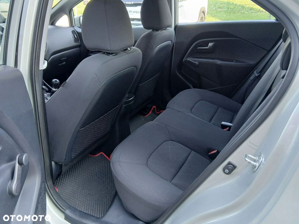 Kia Rio 1.2 L - 15