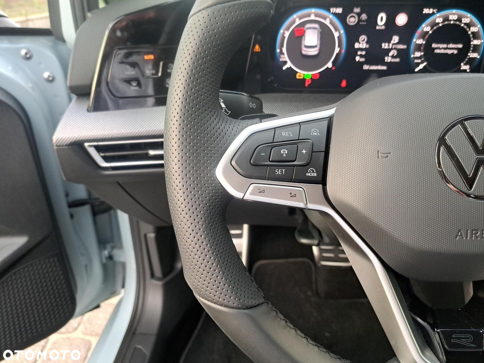 Volkswagen Golf VIII 1.5 eTSI mHEV R-Line Plus DSG - 21