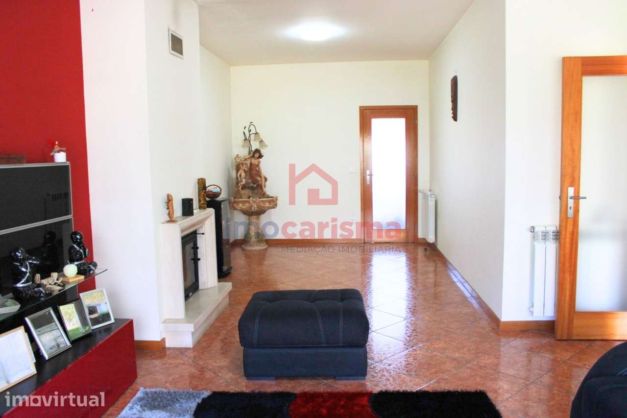 Moradia T3 em Banda em Oliveira Santa Maria, Vila Nova de Famalicão - Grande imagem: 3/36