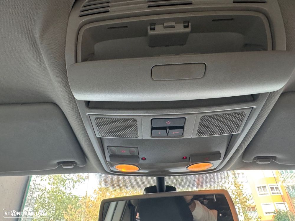 VW Golf Variant 1.6 TDi Confortline - 20