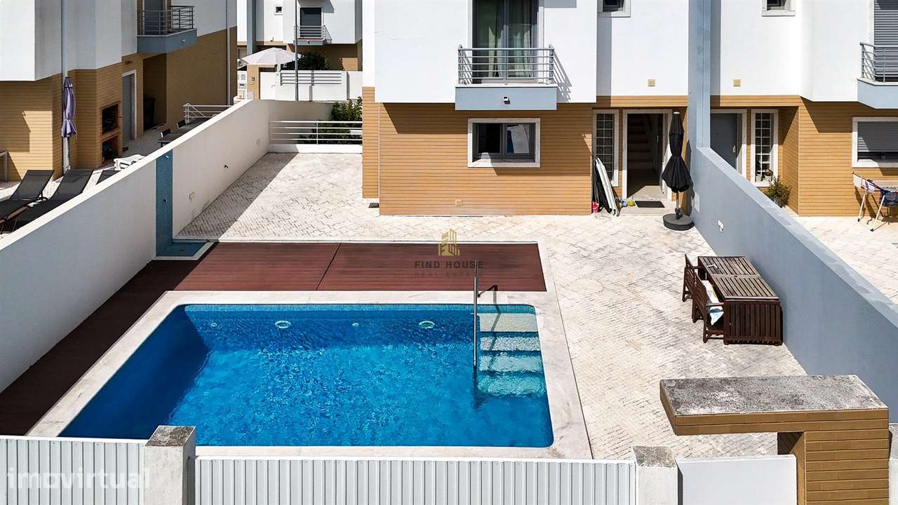 Moradia T3 com piscina, jardim e garagem box, na Caparica - Grande imagem: 4/50
