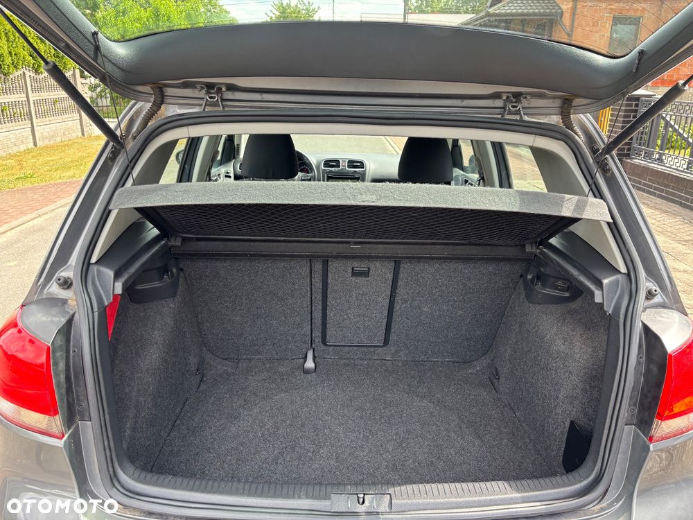 Volkswagen Golf 1.6 TDI DPF BlueMotion Technology Comfortline - 21